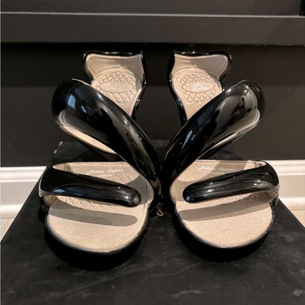 Julian hakes black mojito heels.